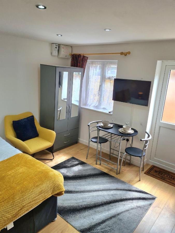 Lovely Central Studio/2Bed - 5Min To Train Station Слау Экстерьер фото