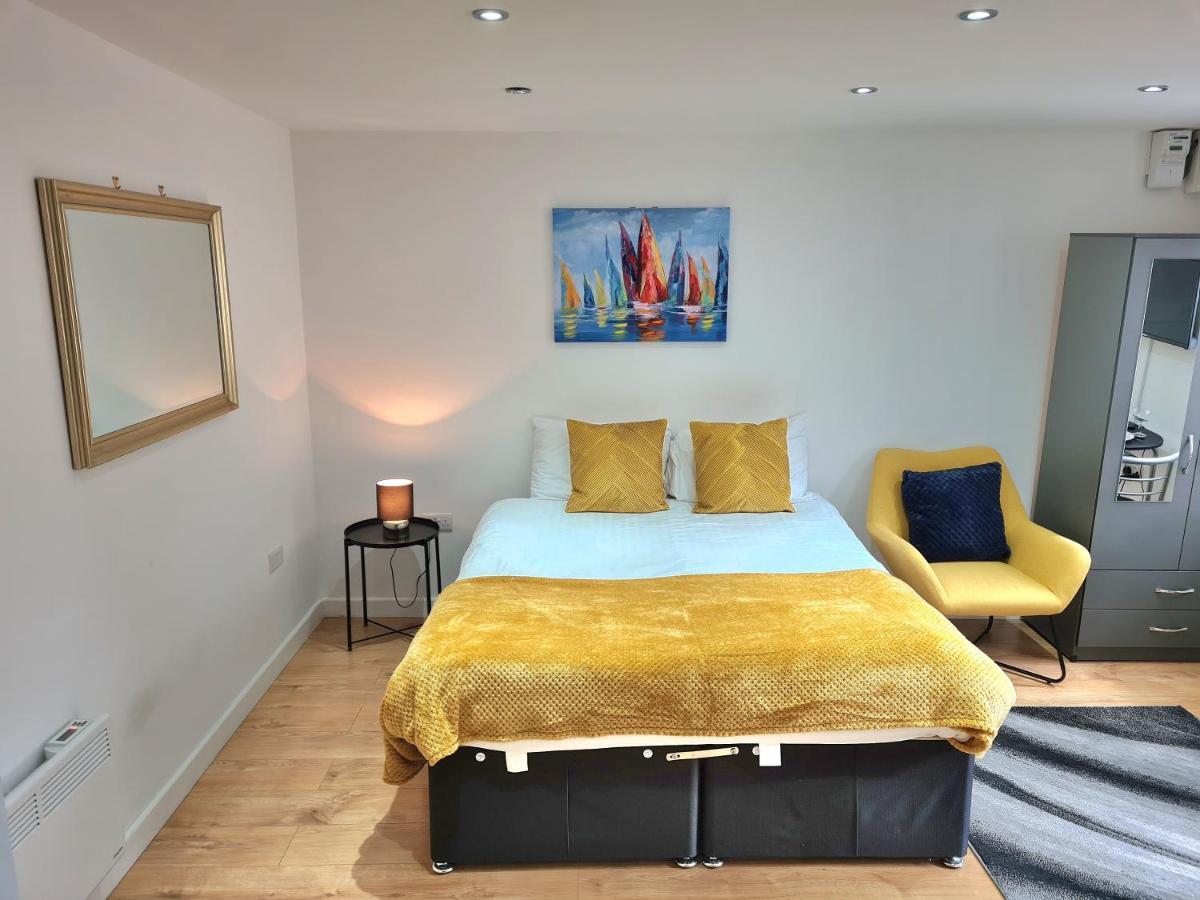 Lovely Central Studio/2Bed - 5Min To Train Station Слау Экстерьер фото
