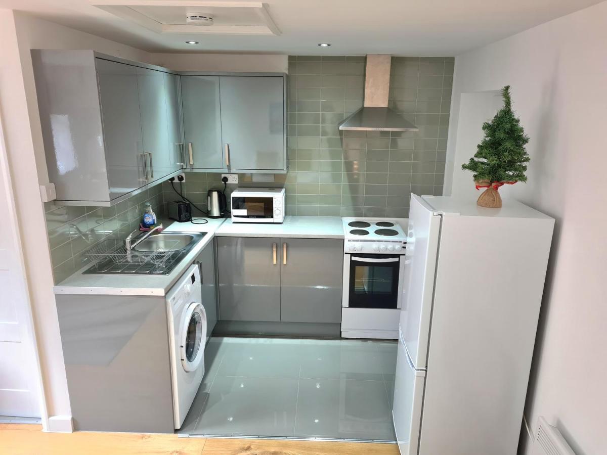 Lovely Central Studio/2Bed - 5Min To Train Station Слау Экстерьер фото